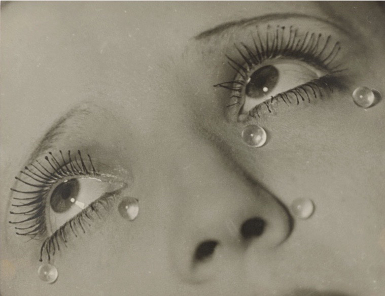 COVID-19 è presente anche nelle lacrime